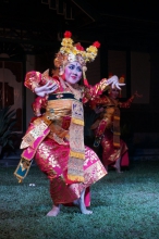 Foto: S. Peradantha, Balijský tanec vek nepozná